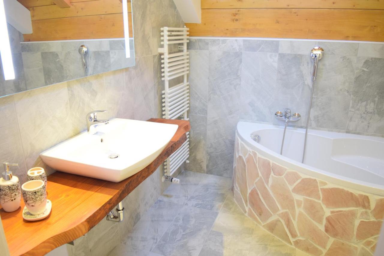Casa Vacanza CADORNA RESIDENCE Tarvisio Exterior foto